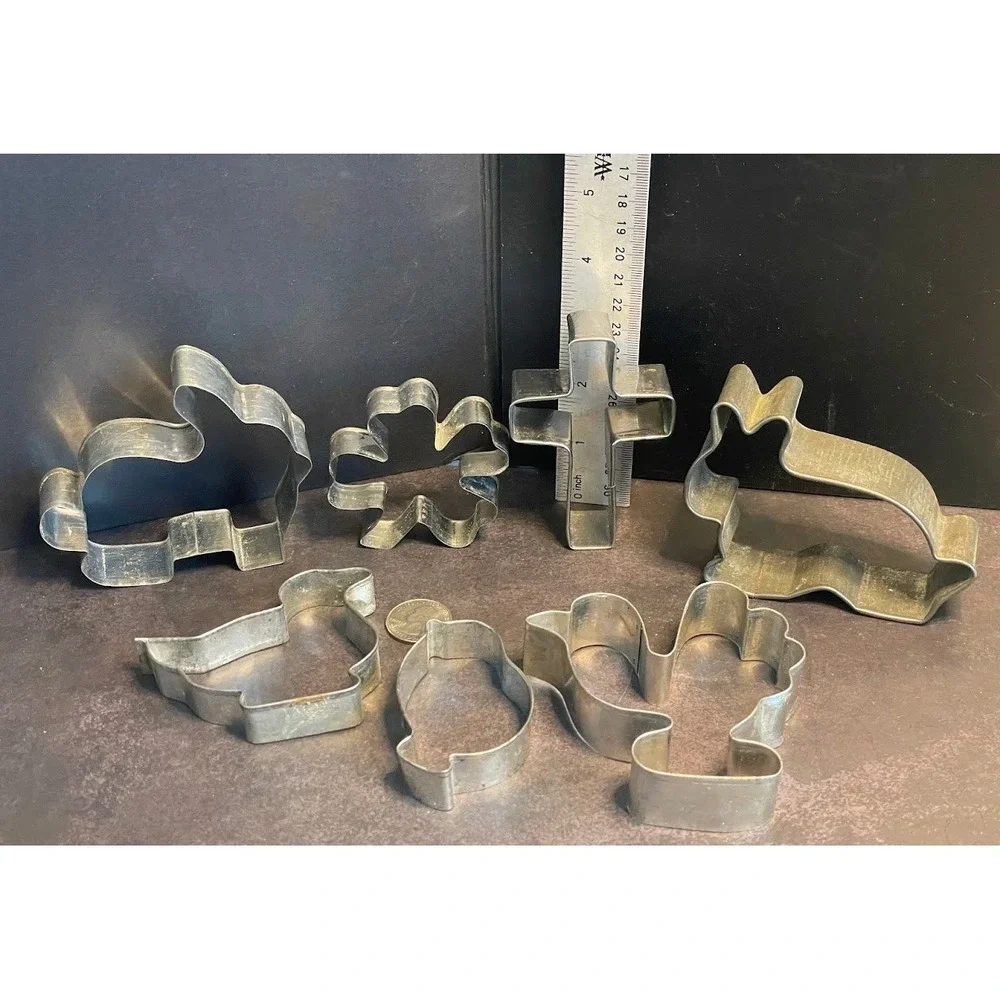Vintage Metal Cookie Cutters Set Assorted Shapes Holiday Baking Fun‎
